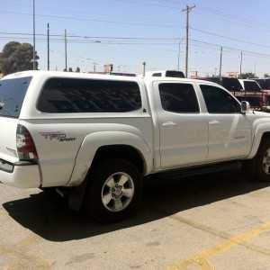 Tacoma with Leer 100XQ cap