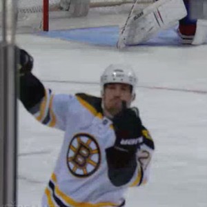 andrew-ference-middle-finger
