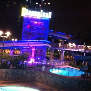 New pool @ Disneyland :eek:
