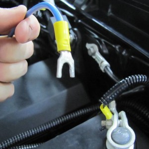 Y-connector_for_battery
