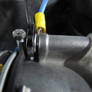 Y-connector_on_bolt