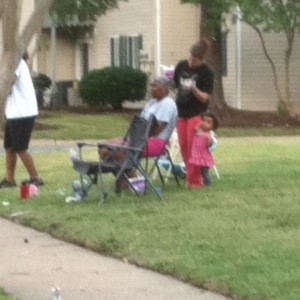 Sooo. Ya. Weird things in my neighborhood. They are dyin her hair in the ya