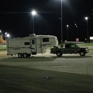 1st gen Tundra with 5th wheel camper