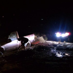 taco pullin a stuck chevy