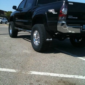 2011 Trd Dbl Cab 6" lift  by Pro Comp