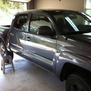 6 hours later, my truck has never looked so good :drool: meguiars tech wax 