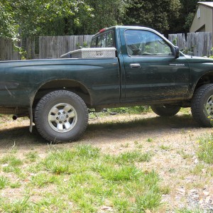yes the front is lifted a lil bit with ome 880's