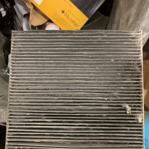 Dirty ass cabin filter