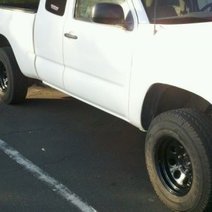 30 in tires look tiny