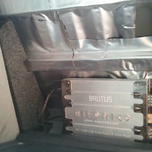 amp and cap wall