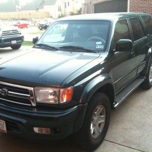 About to clean my oldest brothers 4Runner which he hardly cleans, Lord give