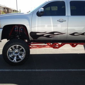 A real offroad truck. Even has sliders under the truck. Lol. Dude, put some