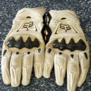 For sale fox bomber gloves size large. I used them for 3 days last season a