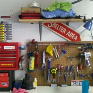 Finally got around to putting a shelf up... aaaahhhh finally a little more 