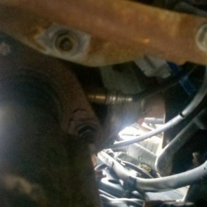 Changing the o2 sensor on the tundra. Pita