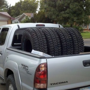 Tires aren't mine but for future reference for myself, 4 285s fit real