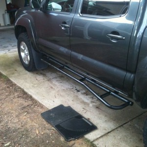 Lookin good. Damn flies love them some spray paint