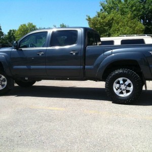gf/truck levelled,rims/tires only