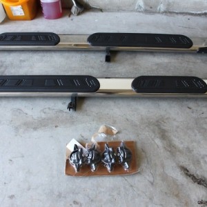 Sidesteps/bed cleats