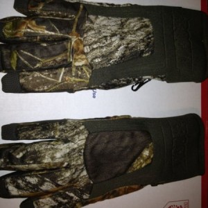 40 gram insulated waterproof Rocky gloves. $18 with shipping