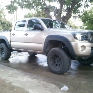 Lift done and greased. 3" up front - tc ucas, 5100@0, 885x's(movi