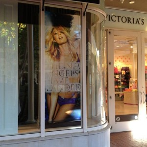 Bad advertising.. I don't want to see words I want to see ta tas