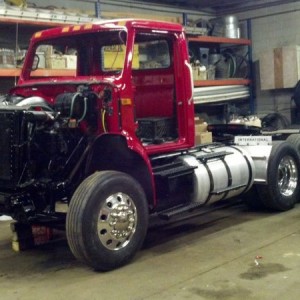 Finally got some time to turn some wrenches on the ole' corn binder.