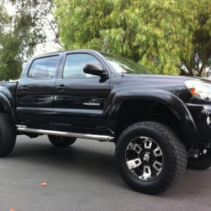 6" lift with  33's