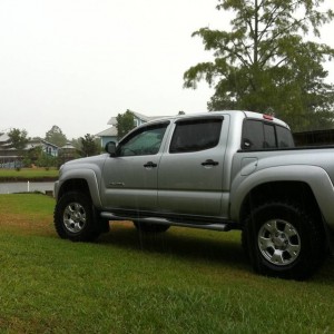 LIfted Silver 2011 V6 4x4 OFF ROAD