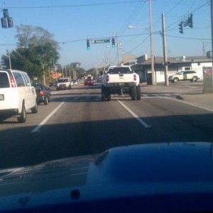 Guy is lifted with double block and its a duelly also its 4x4 but ons thong