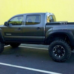lifted tacoma