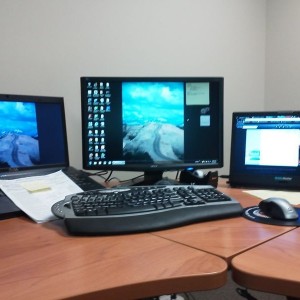 3 monitors FTW!