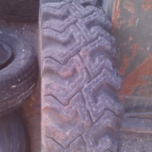 Who makes this tire?