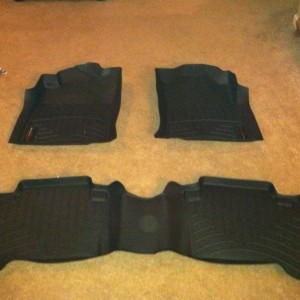 :Woo: front and back. In black