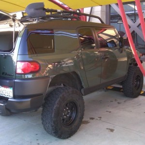 Plastiderped roof held up at a drive thru carwash :woot: