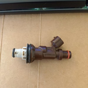 No-name fuel injector