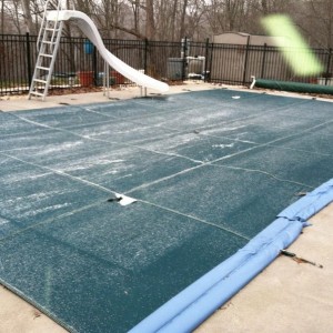 :woot::woot: starting to snow! Ski slope opens at non tomorrow and I'm