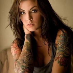 girls_with_tattoos_01