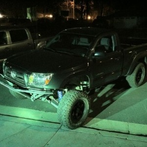 @MOT: cuz his truck is green :rolleyes: it looks clean I'm jelly :droo