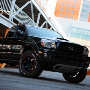 Tacoma_t37_black2