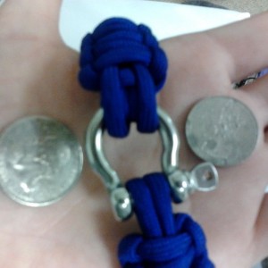 Shackle size; quarter on left, nickle on right Sent from my Samsung Transfo