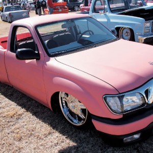 pink-toyota-tacoma