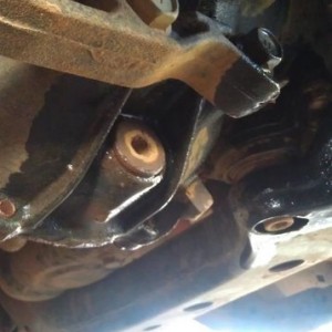 front diff leak? axle seal?