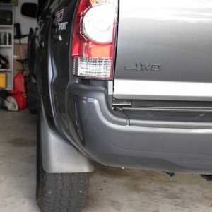 Rearmudflaps_cut_and_4wd_emblem