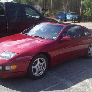 Clean 300ZX not a scratch to be found on her.