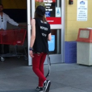 Damn teenagers and their skinny jeans. Their should be a law 