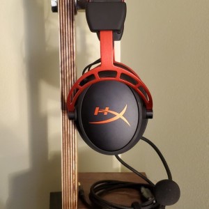 Headphone stand