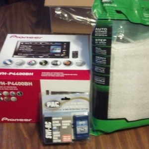 :woot: got some stuff today, missed the signature for my speakers tho, gott