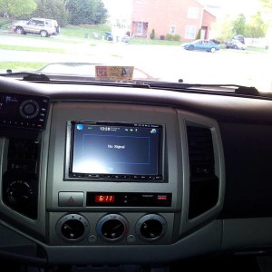 Double din stereo with nav, bluetooth, ipod connection, aux, reverse camera