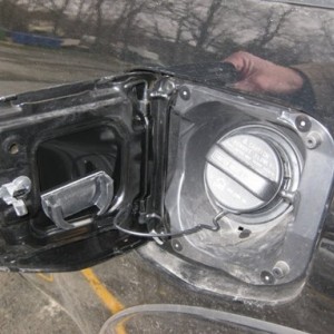 Fuel_Cap_Holder_2